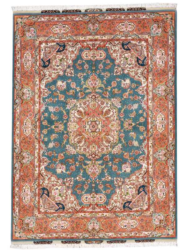 Tappeto persiano tabriz con medaglione centrale rosso, intricati dettagli decorativi floreali su campo blu e sullo spesso bordo rosso